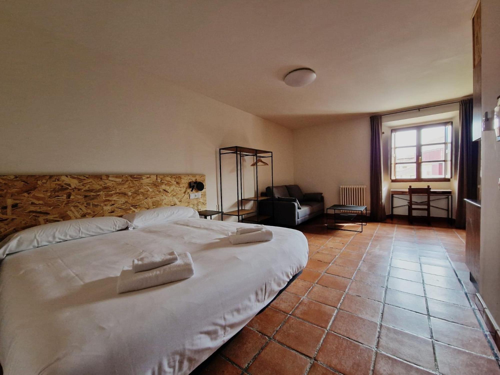 Hotel Y Albergue Real Fabrica De Эскарай Экстерьер фото